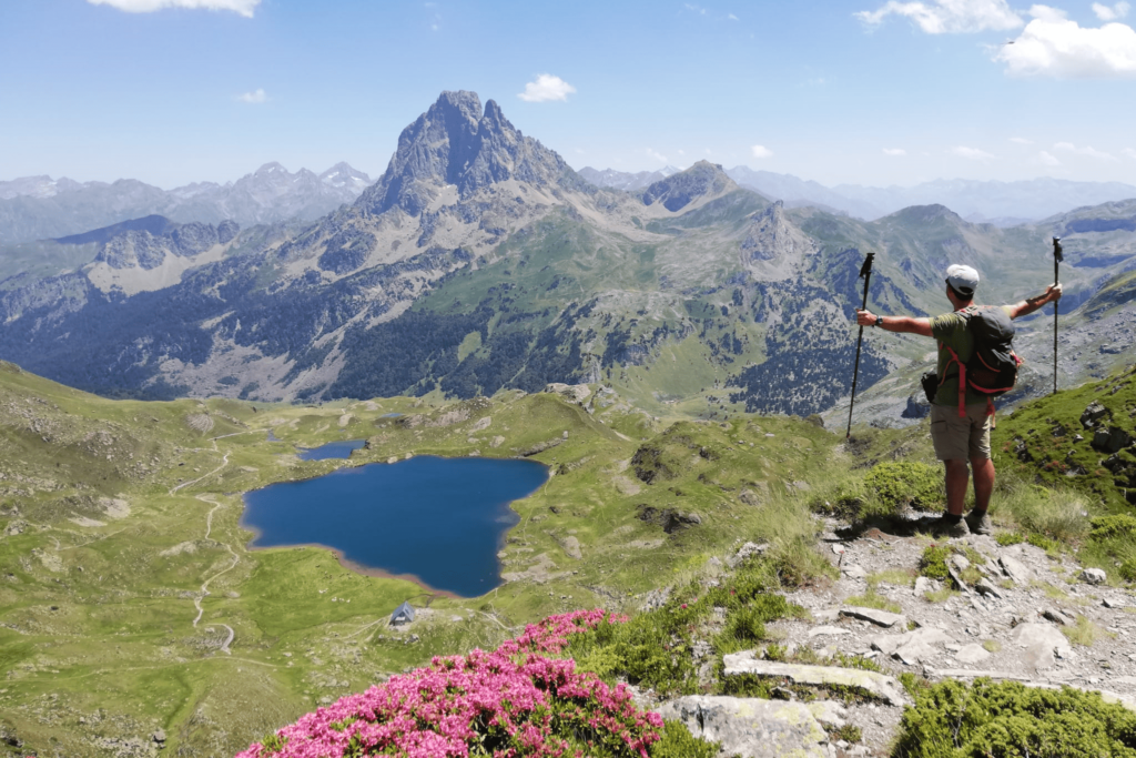 Les lacs d'Ayous et le pic du Midi d'Ossau, découverte incontournable sur le GR10