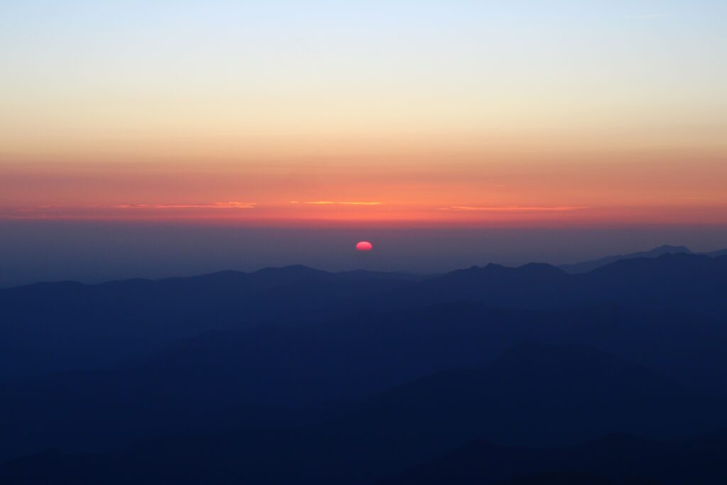 lever de soleil au sommet du Mont Valier