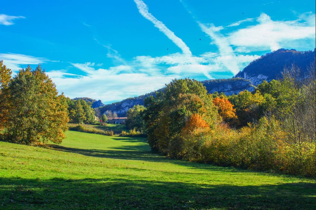 les superbes couleurs d'automne en randonnée dans le pays d'Olmes (Ariège)