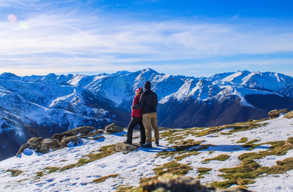 Au sommet du pla de Montcamp_un panorama exceptionnel sur les Pyrénées ariégeoises. Nous en profitons en amoureux !