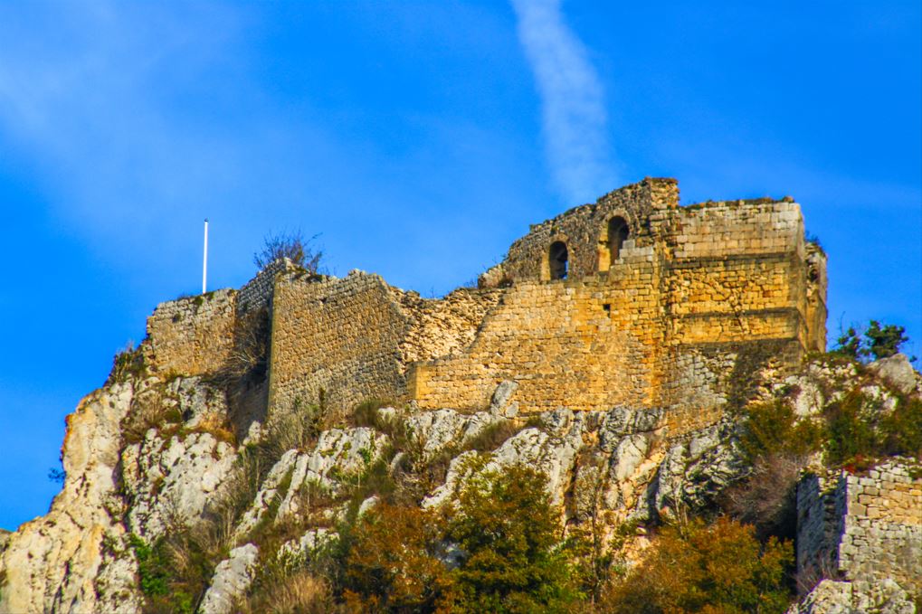 la ruine du château cathare de roquefixade
