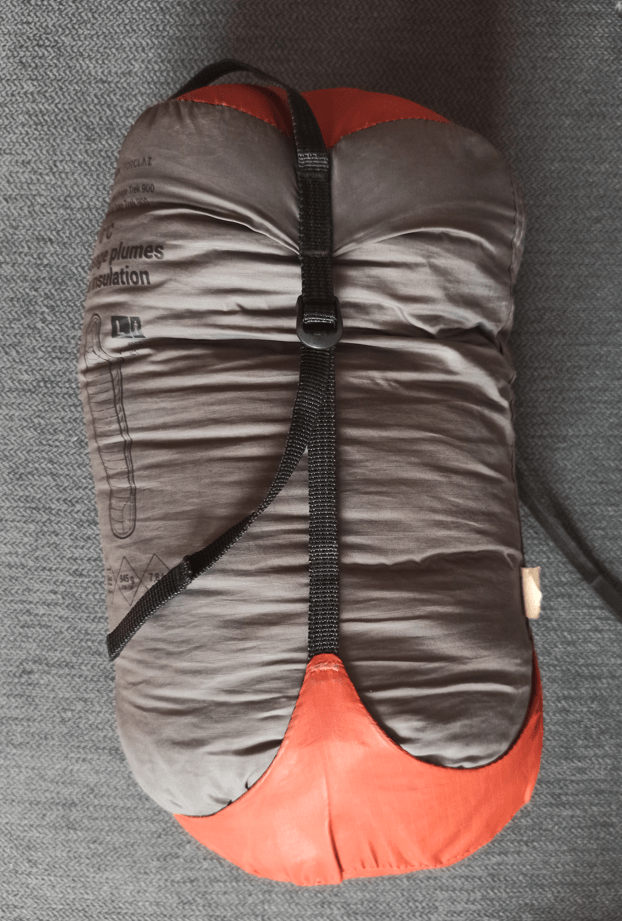 le sac de couchage, pour passer ses nuits de bivouac bien au chaud