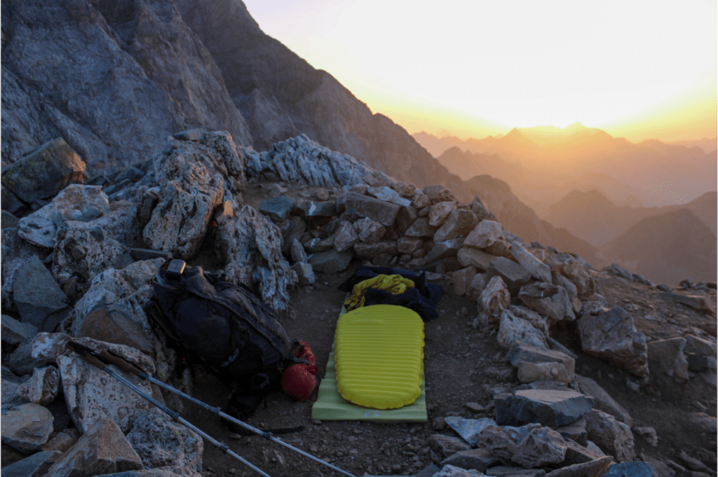 Bivouac incroyable au sommet du petit Vignemale, à 3032 m d'altitude