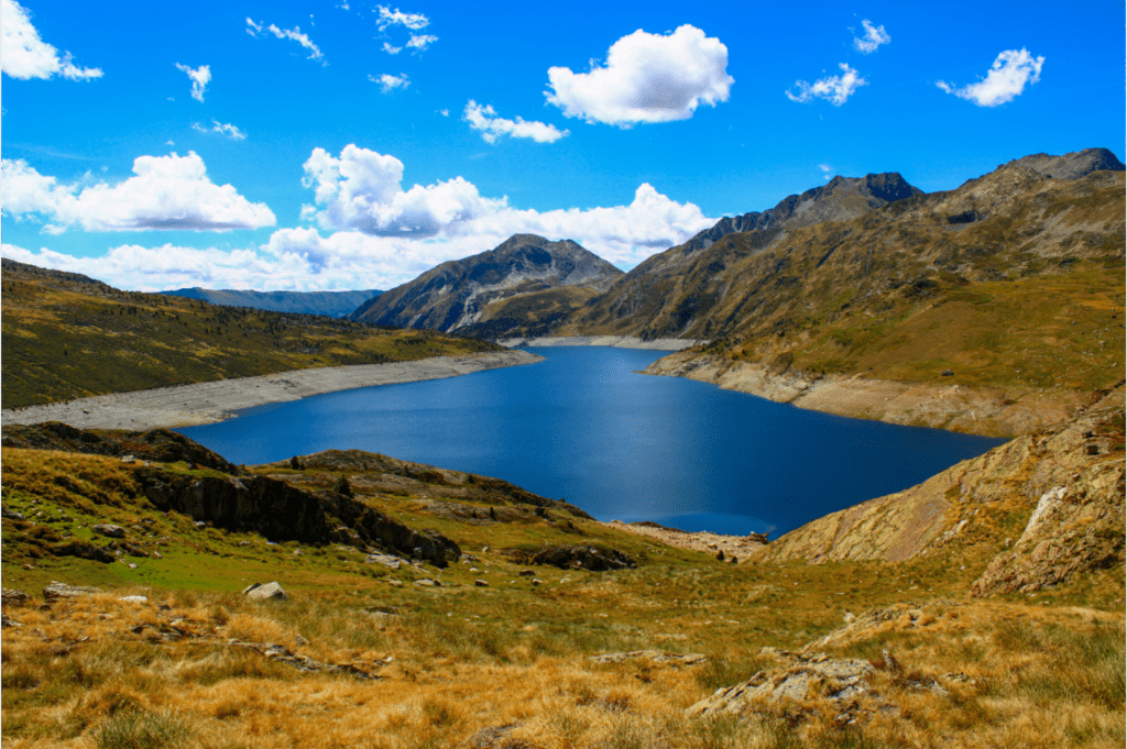 Etang de Lanoux sur le GR10, au pied du pic Carlit