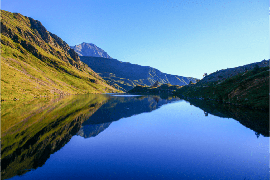 Réveil au lac bleu d'Ilhéou, après l'un des plus beaux bivouacs de mon GR10