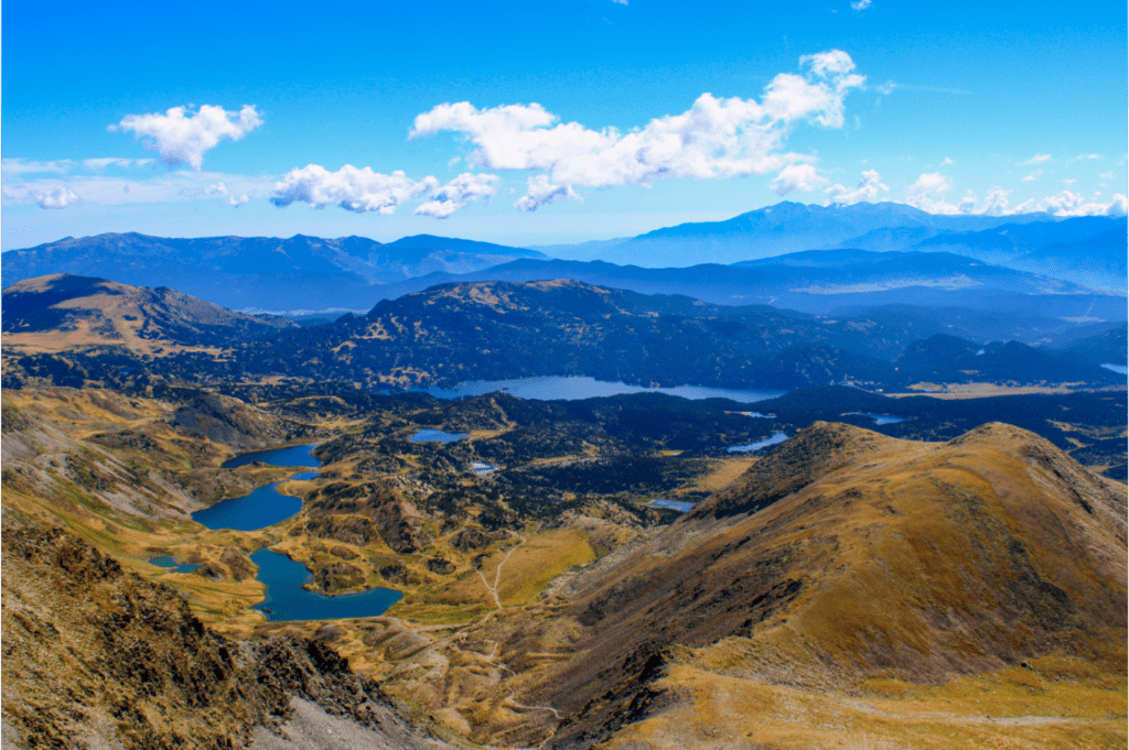 Vue sur les lacs au sommets du pic Carlit