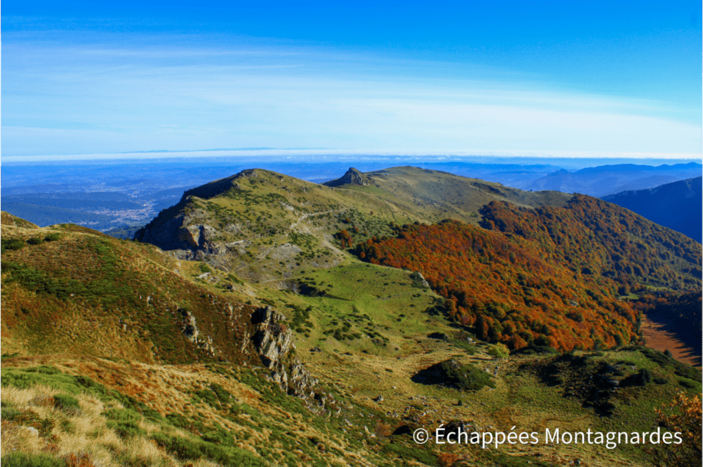 Crêtes aux couleurs d'automne près du pic de Saint-Barthélemy