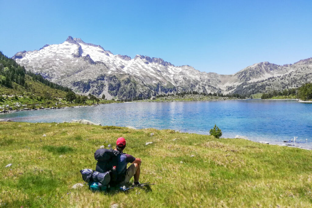 Le lac d'Aumar et la réserve naturelle du Néouvielle sont une découverte unique sur le parcours du GR10 dans les Hautes-Pyrénées