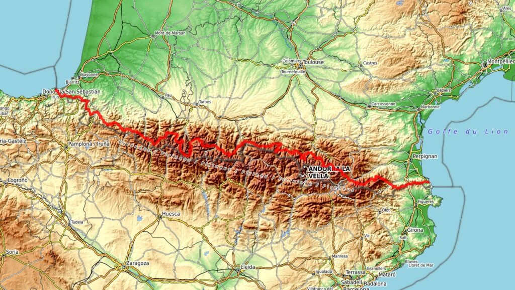 parcours du GR10 entre Hendaye et Banyuls sur carte topographique