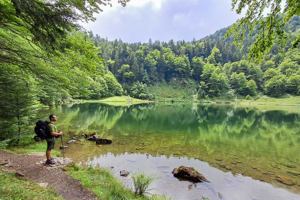 Etang de Guzet (GR10) : un moment hors du temps, proche de la nature